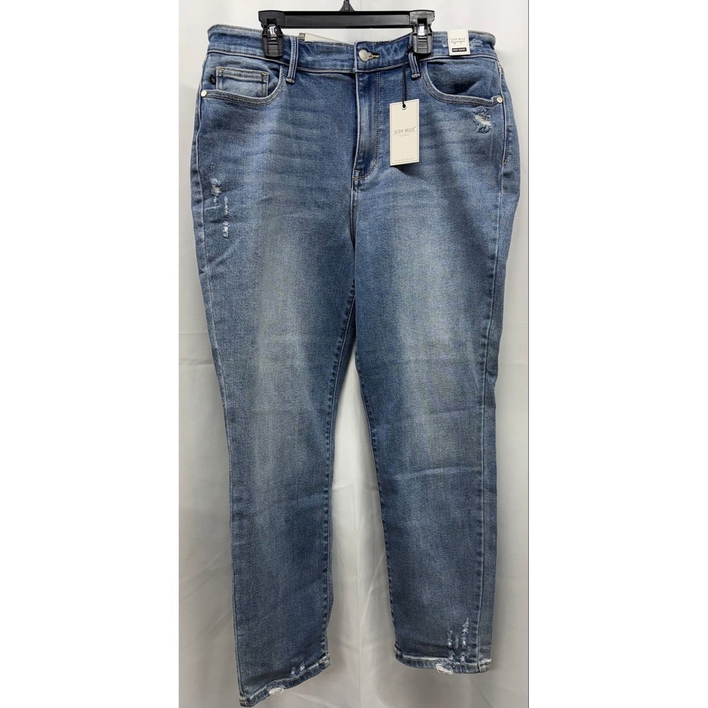 NWT Judy Blue sz 15/32 Hi Waist Back Hem Dart Slim Jean Light Wash
